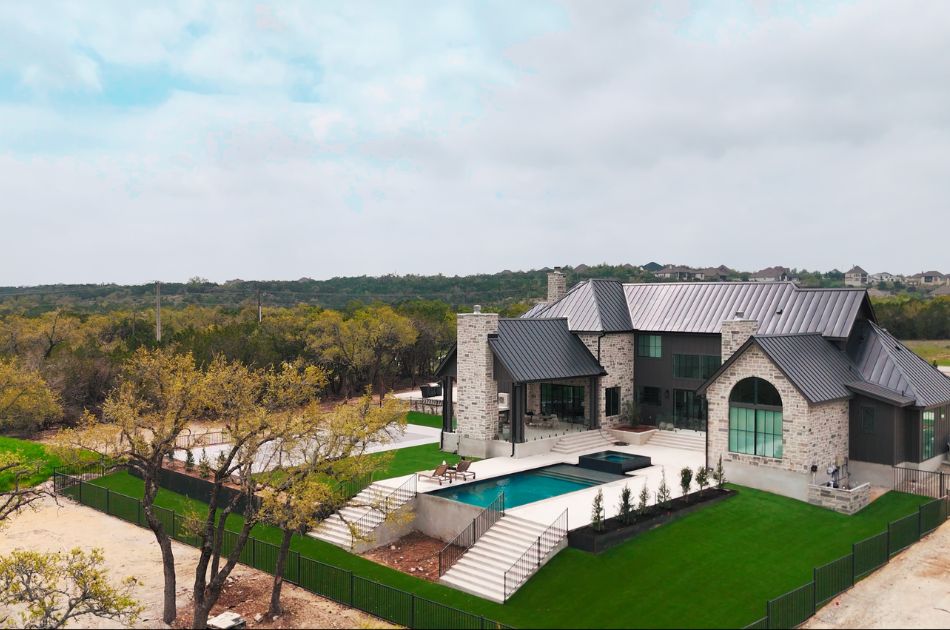 Why More Homeowners In Fort Worth Are Making The Switch To Artificial Turf