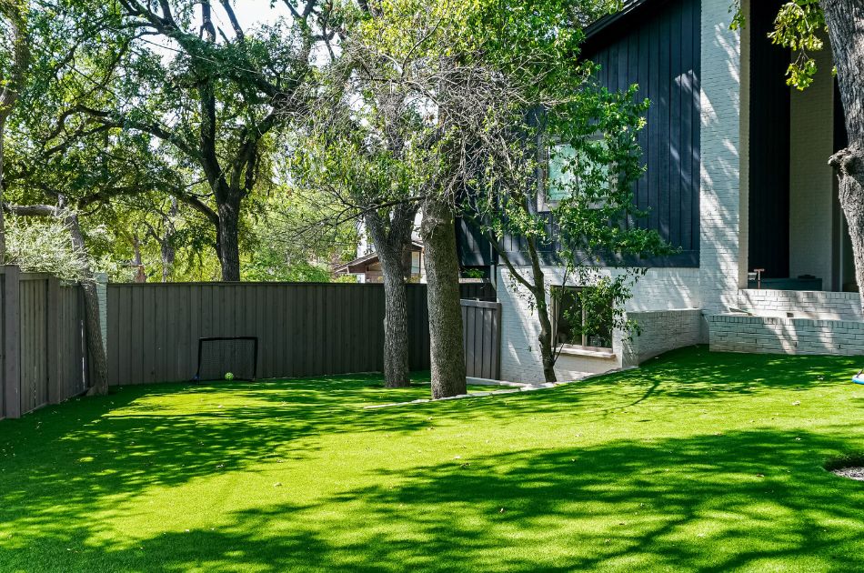 Choosing The Right Artificial Turf For Your Needs